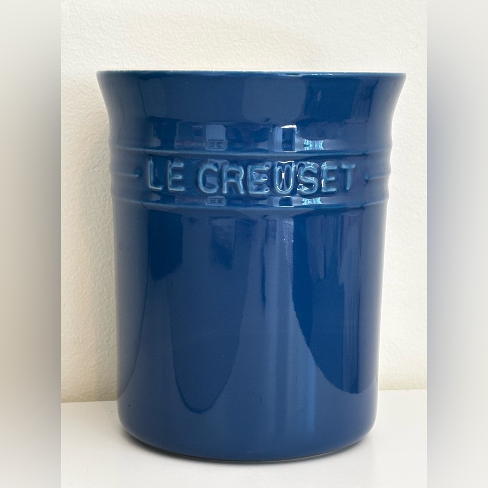 Le Creuset utensil holder